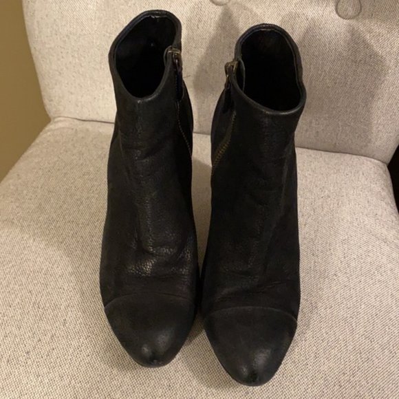 Cole Haan Black Leather Ankle Boots Zip Shoes - Size 7 - Picture 3 of 10